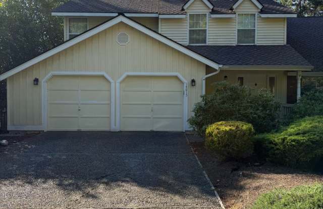 Elegant Bellevue Home for rent photos photos