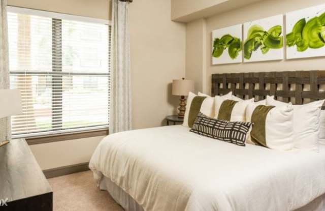 4201 Scotland St - 4201 Scotland Street, Houston, TX 77007