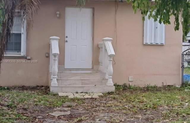 13520 NW 11th Ave photos photos