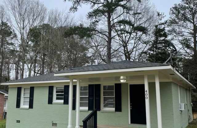 Cute and Newly Renovated Brick One Level Home in Auburn - 400 Village Drive, Auburn, AL 36830 Cute and Newly Renovated Brick One Level Home in Auburn - 400 Village Drive, Auburn, AL 36830