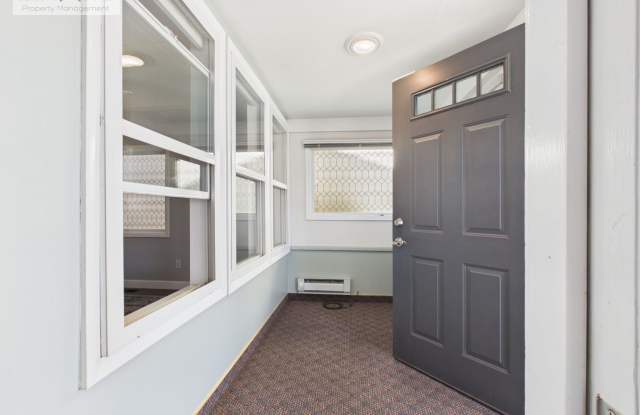 2 Bedroom in Anaconda with Bonus Room! Gallery 3