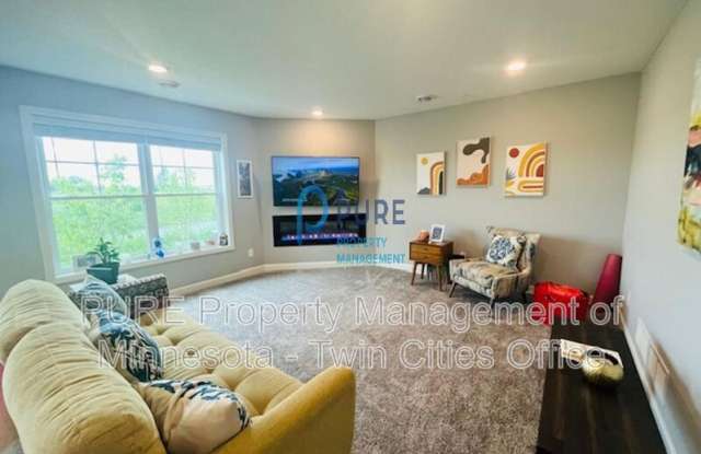 10918 Yalta St NE photos photos