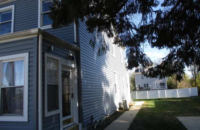 627 OLD ELM STREET Gallery 3