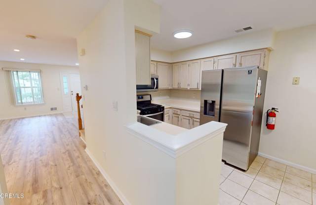 1135 Roseberry Court photos photos