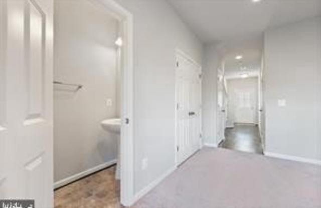105 POINSETTIA WAY Gallery 2
