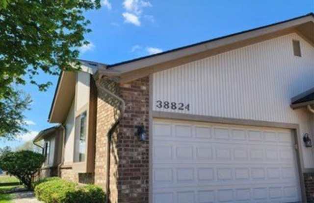 38824 Windmill Pointe S Gallery 2