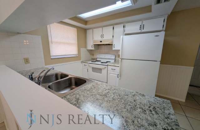 2/2- Bonus room, all tile floors, NEW KITCHEN & BATH RENOVATION!! photos photos 2/2- Bonus room, all tile floors, NEW KITCHEN & BATH RENOVATION!! photos photos