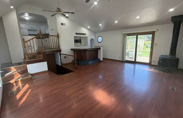 11407 S Avon Avenue Gallery 4