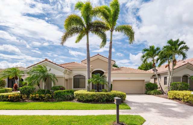 10240 Blue Heron Cove photos photos