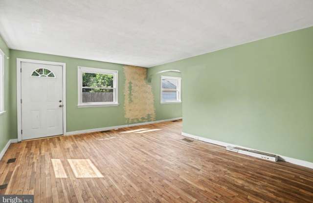 1272 BOILING SPRINGS Road Gallery 2