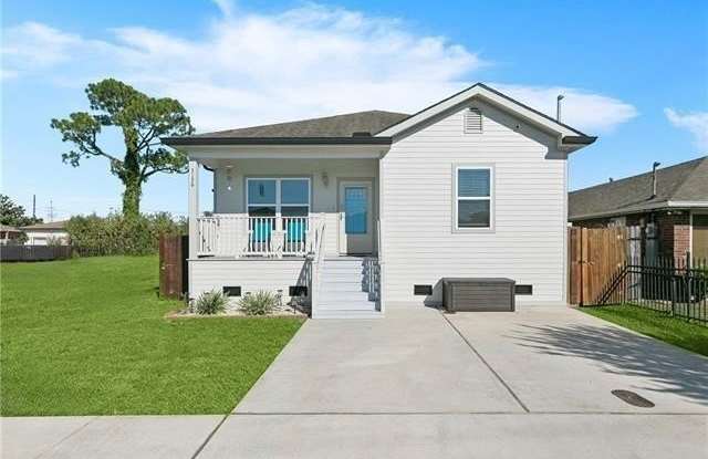 3136 LEXINGTON Street photos photos
