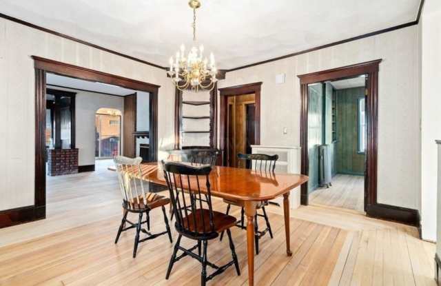 14 Windsor Rd. Gallery 1