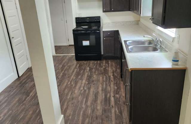 Manufactured Home - 811 West Pine Street, El Reno, OK 73036