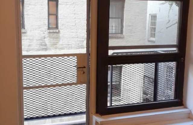 165 east 35th street Gallery 4