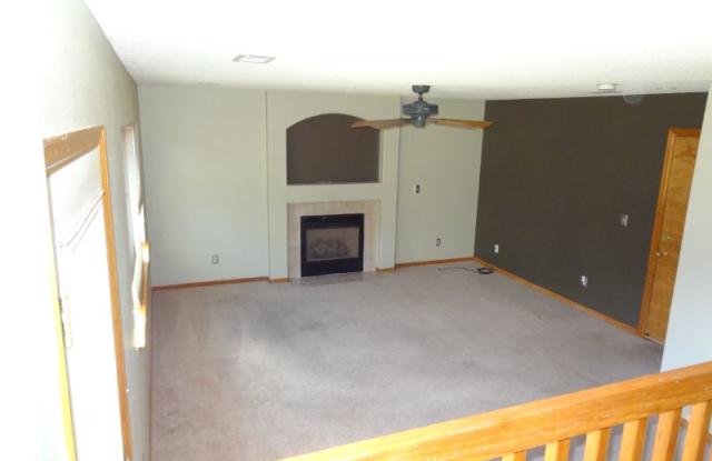 21640 E Crestline Ln Gallery 4