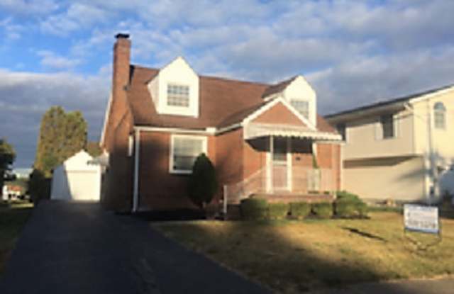 832 Lawrence Ave photos photos
