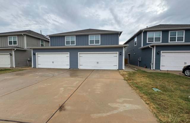 Stunning and Spacious 3-bed, 2.5-bath new home in Princeton, TX with fenced yard, elegant finishes, and chef’s kitchen. photos photos