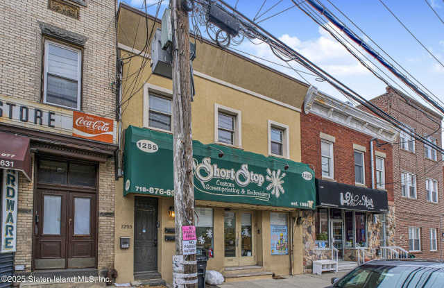 1255 Bay St unit: 1 photos photos