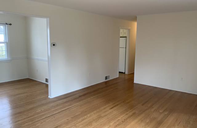 81 Oak Place Gallery 4