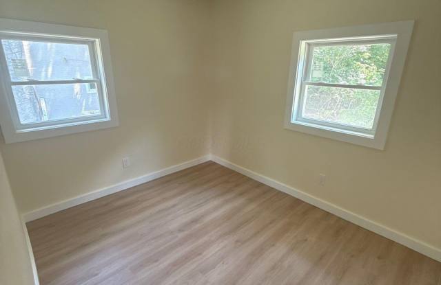 5526 Swisher Road Gallery 4