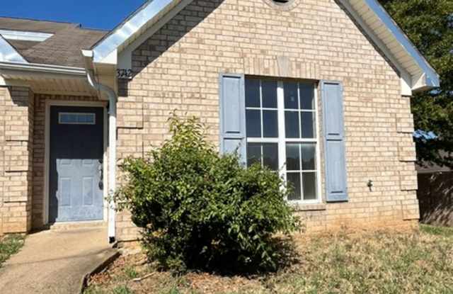 Renovated 2 Bedroom 2 Bath Home for Rent! Gallery 1