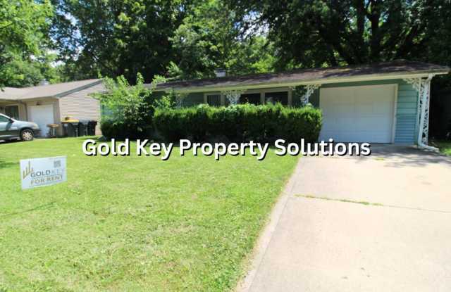 3 BR 1 BA House with Garage and All New Carpet and Paint (SECTION 8 APPROVED) photos photos
