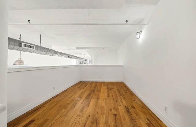 689 Myrtle Ave Gallery 4
