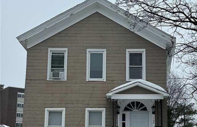 705 N James Street unit: 3 photos photos