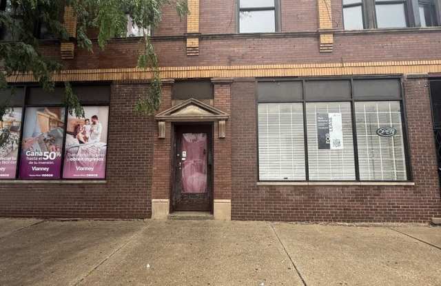 5714 W Cermak Road Gallery 1