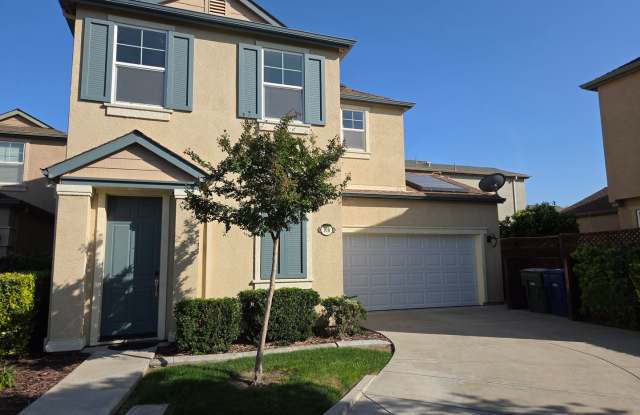 Gorgous 3 Bedroom 2/5 Bath home in HOA photos photos