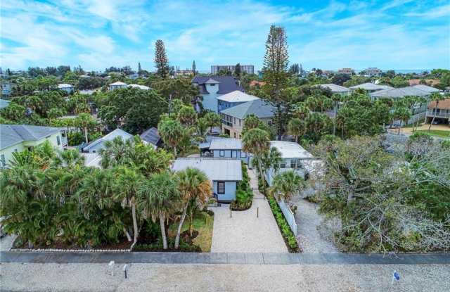 432 AVENIDA DE MAYO - 432 Avenida De Mayo, Siesta Key, FL 34242