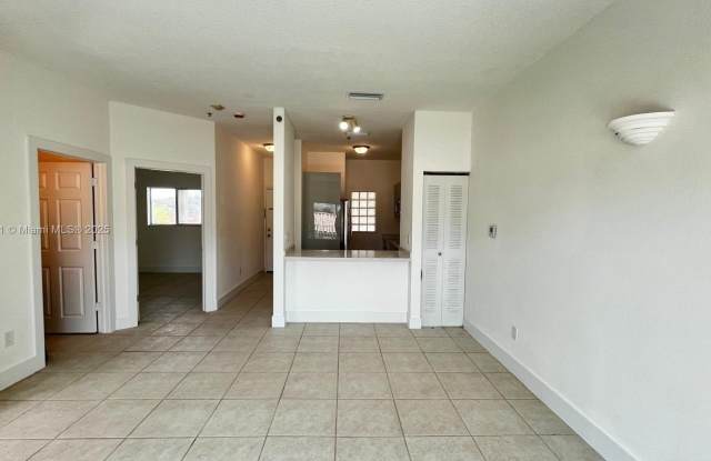695 SW 11th St photos photos