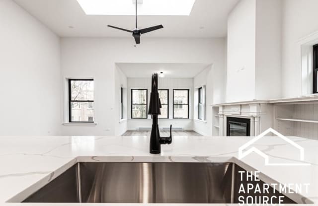 1428 West Jonquil Ter. Gallery 4