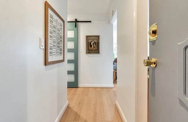 233 Orange St Apt 304 Gallery 2