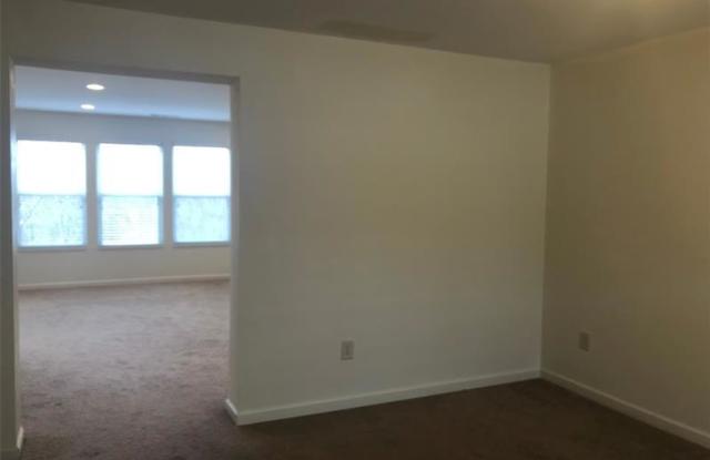 1676 Hollow Brook Court Gallery 3