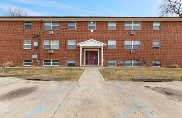 4200 N Arlington Ave photos photos