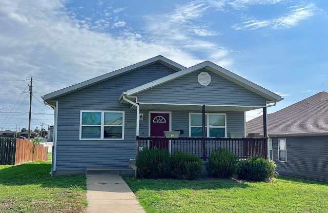 3 Bedroom 2 Bathroom home Gallery 1