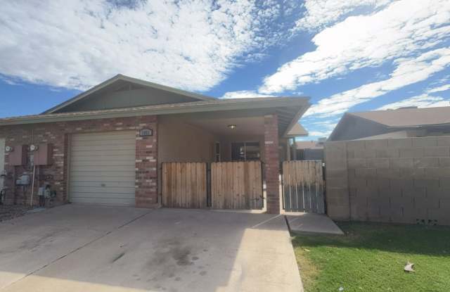 3 bedroom 2 bath in Mesa Gallery 1