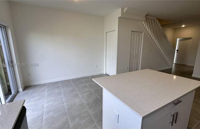 29261 SW 162nd Ct Gallery 4