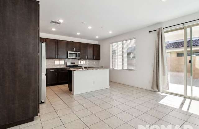 4 Bed / 3 Bath Single Family Home in Chandler Gallery 4