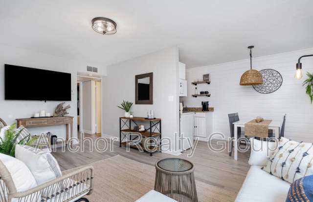 909 Pacific Avenue - 1 photos photos