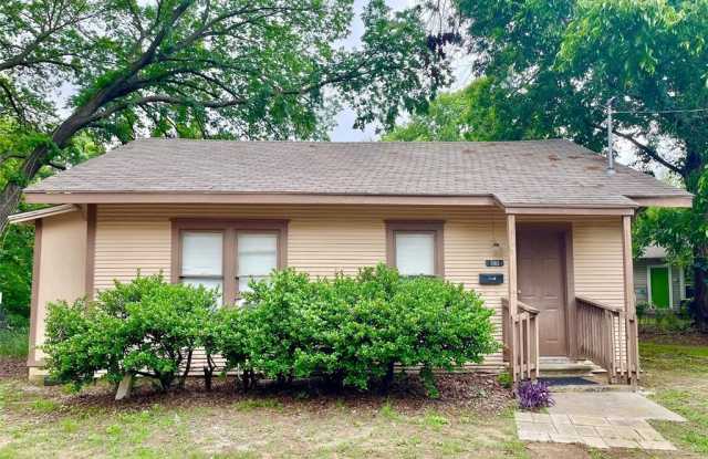 1007 Oakland Street - 1007 Oakland Street, Denton, TX 76201
