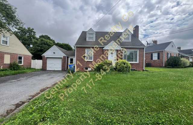 3 BR 1 Bath Home in Central York School District with an attached Garage photos photos