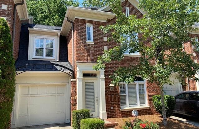 1137 Hollyheath Lane - 1137 Hollyheath Lane, Charlotte, NC 28209