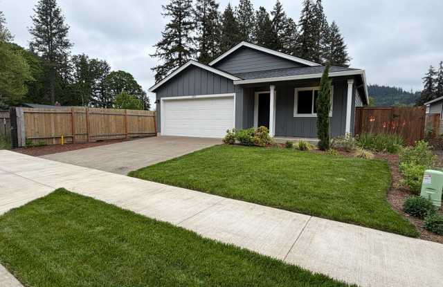 Must See 3 Bedroom with Fenced Yard! Gallery 1