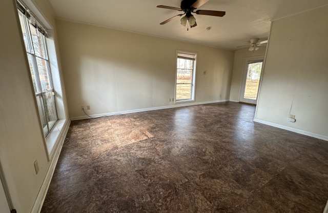 1107 Pinehaven Circle Gallery 4