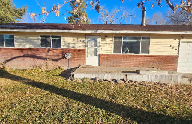 180 Northwest Wilson Circle photos photos