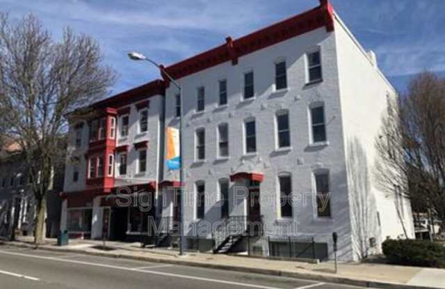 40 East Washington Street photos photos