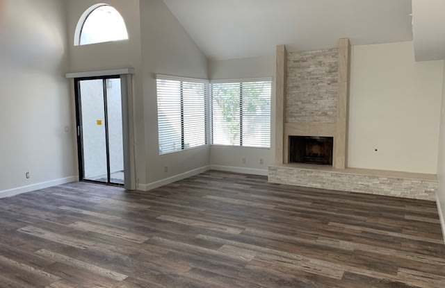 4662 VILLAS PLACE Gallery 2
