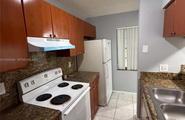 11580 NW 43rd Ct photos photos